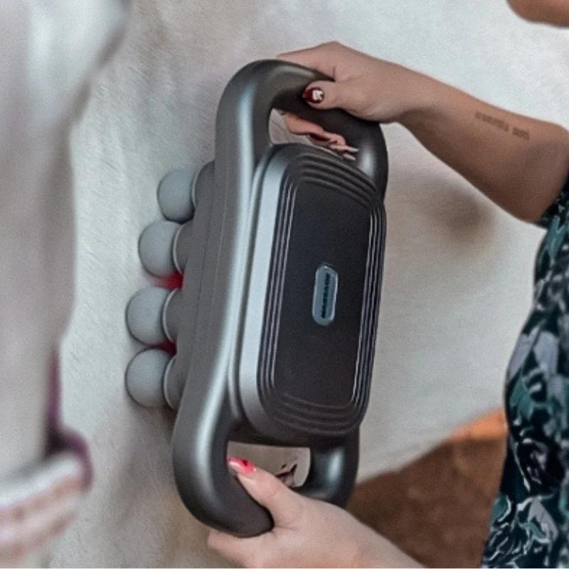 Illustration of turning on the BondPaw Massager